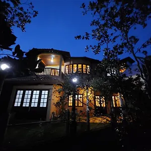  ゲストハウス Mystique Hideout